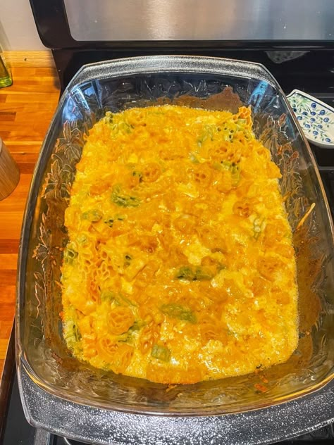 Tuna Noodle Casserole Easy, Dude Food, Extra Sharp Cheddar, Chefs Recipes, Tuna Noodle, Tuna Noodle Casserole, Celebrity Recipes, Cook With Me, Casserole Easy