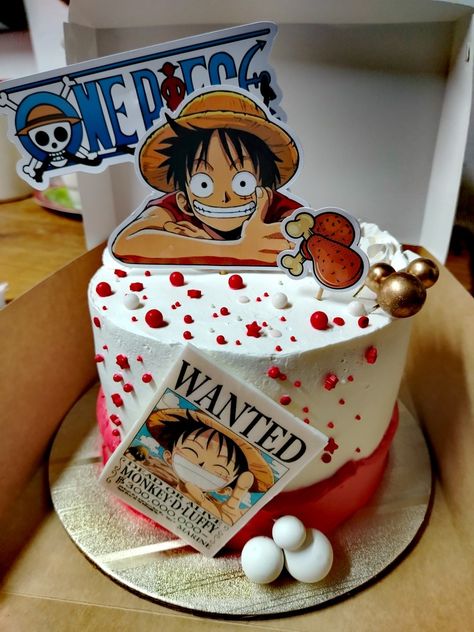 One Piece Anime Cupcakes, Luffy Cake One Piece, Monkey D Luffy Cake, Gateau One Piece, One Piece Cake Ideas, One Piece Anime Cake, Luffy Cake, One Piece Cake, One Piece Birthdays