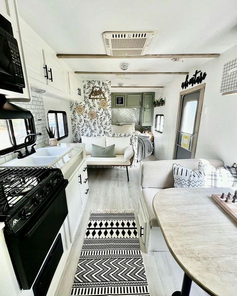 Camper Updates, Farmhouse Rv, Camper Redo, Glamper Camper, Campervan Ideas, Happy Glamper, Rv Interior Remodel, Camper Reno, Caravan Ideas