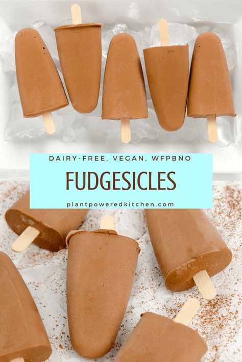 Homemade Fudgesicles Vegan Fudgesicles, Homemade Fudgesicles, Best Vegan Desserts, Vegan Ice Cream, Vegan Dessert Recipes, Vegan Treats, Vegan Sweets, Frozen Desserts, Vegan Snacks