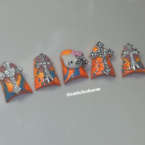 This set is a orange ombré freestyle with nail art and charms  Length :short Shape : Duck Orange Camo Nails, Short Airbrush Nails, Nail Ideas Orange, Sims 4 Nails, Glitter French Nails, Monster Nails, Camo Nails, Bears Nails, Retro Nails