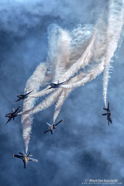 Blue Angels Delta Loop Break Friday practice show at the 2016 Reno Air Races and Air Show. Angels Photography, Blue Angels Air Show, Blue Angles, Reno Air Races, Us Navy Blue Angels, Usaf Thunderbirds, Air Sports, Air Race, Military Jets