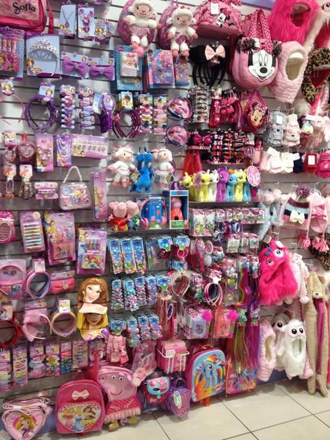 Gift Shop Displays, Disney Princess Room, Penyimpanan Makeup, Hello Kitty Car, Crochet Applique Patterns Free, Stylish School Bags, Barbie Sisters, Store Design Boutique