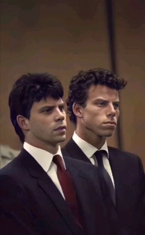 Eric And Lyle, Menendez Brothers Family, Mendez Brothers Erik, Menendez Brothers Wallpaper, Erik And Lyle Menendez Rare, Ted Bundy Aesthetic, Lyle And Erik, Erik Mendez, Eric Menendez