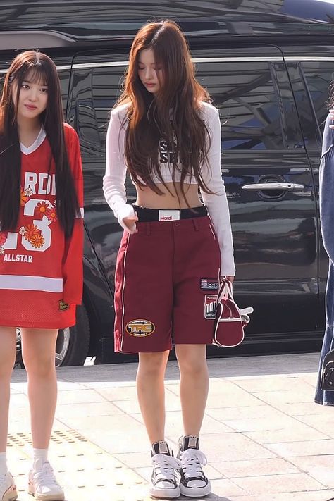 Kpop Women Fashion, K Pop Fashion Outfits, Kpop Outfits Ideas Casual, Girl Crush Kpop Outfits, Kpop Idol Summer Outfit, Sullyoon Airport Fashion, Kpop Idol Fashion Female Casual, K Pop Idol Fashion, Kpop Idol Casual Outfit