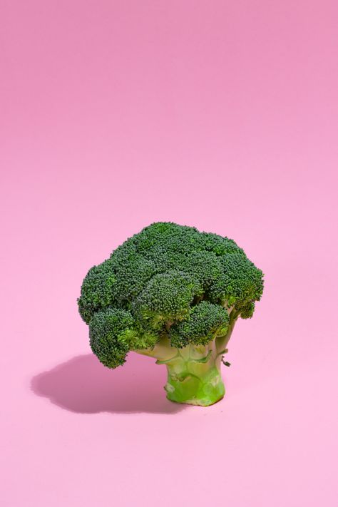 Still Life Vegetables Photography, Broccoli Photography, Health Magazine Layout, Stilllife Photography, Wallpaper Food, Food Still Life, Vegetables Photography, Diet Detox, Photography Food