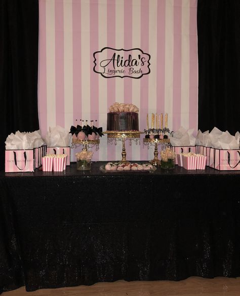 Victoria’s Secret Themed Party Victoria Secret Bday Theme, Victoria Secret Themed Party, Victoria Secret Sleepover, Victoria Secret Bachelorette Party, Victoria Secret Birthday Party Theme, Victoria Secret Cake, Pink Birthday Party Decorations, Victoria Secret Party, Teenage Birthday Party