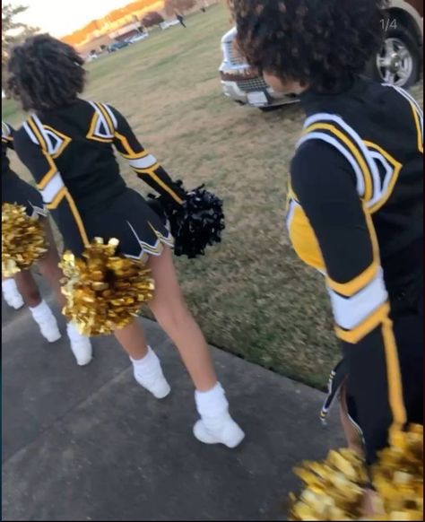 Black Cheerleaders Outfit, Cheerleader Aesthetic Black, Black Cheer Aesthetic, Highschool Cheer Aesthetic, Cheerleading Outfits For Practice, Cheer Photo Poses, Cheer Black, Cheer Practice Outfits, Cheer Aesthetic