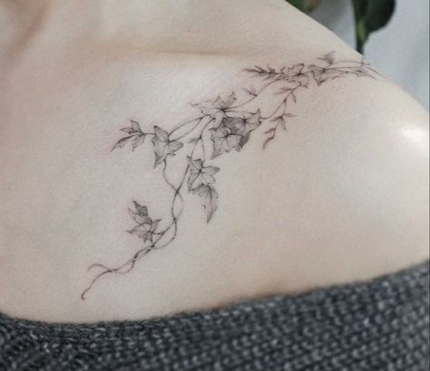 Poison Ivy Tattoo, Flower Vine Tattoos, Ivy Tattoo, Thorn Tattoo, Wrap Around Tattoo, Vine Tattoo, Muster Tattoos, Theme Tattoo, Vine Tattoos