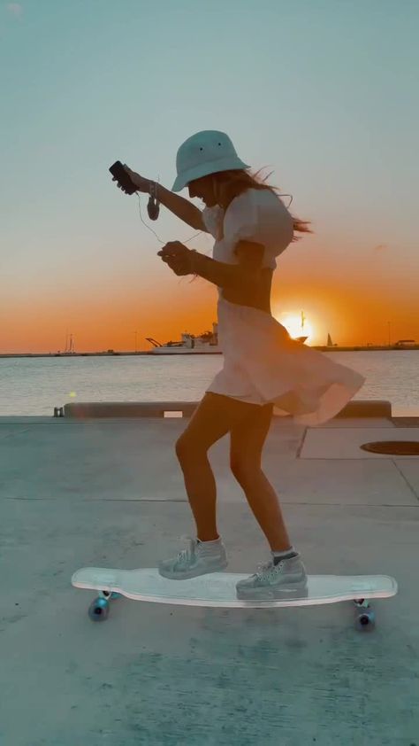 Hannah Leigh(@hannnah.leigh) on TikTok: obsessed w this song and this dress :) #florida #longboarding @ghostlongboard Cute Longboards, Beach Skater Aesthetic, Hannah Leigh Outfits, Long Boarding Aesthetic, Hannah Leigh Tiktok, Girl Skateboarding Aesthetic, Skateboard Girl Aesthetic, Preppy Skateboard, Long Board Aesthetic