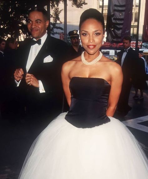 Lynn Whitfield 90s Style, Lynn Whitfield 90s, 60s Black Women, Black Luxury Lifestyle, Old Hollywood Glamour Black Women, Strawberry Eclair, Black Hollywood Glamour, 90s Couples, Lynn Whitfield