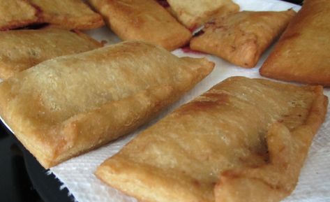 Gluten Free Fried Apple Pies, Gluten Free Fried Pies, Fried Fruit Pies, Turn Overs, Fried Fruit, Fried Hand Pies, Gluten Free Apple Recipes, Fried Pie, Fruit Pie Recipe