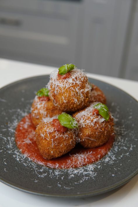 Mushroom arancini is a rich blend of flavors and textures that will have the holiday party going crazy. Full recipe here. Mushroom Arancini Recipe, Mushroom Arancini Balls, Aranchini Recipe, Mushroom Arancini, Sharing Plates, Cooking Risotto, Arancini Recipe, Savoury Meals, Italian Menu