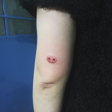 Pig nose from emoji , tattooed by Carmen Xu Nose Tattoo, Emoji Tattoo, Pig Snout, Peach Tattoo, Simple Tats, Pig Tattoo, Word Tattoo, Vegan Tattoo, Unicorn Tattoos