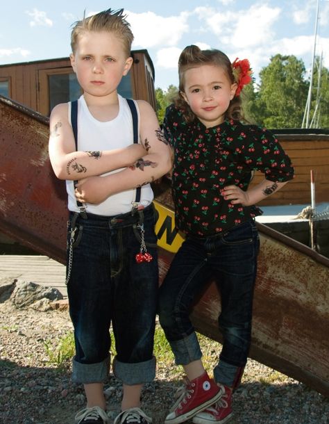 Rockabilly Couple, Rockabilly Kids, Rockabilly Baby, Rockabilly Party, Couple With Baby, Rockabilly Wedding, Stay At Home Mum, Look Rock, Look Retro