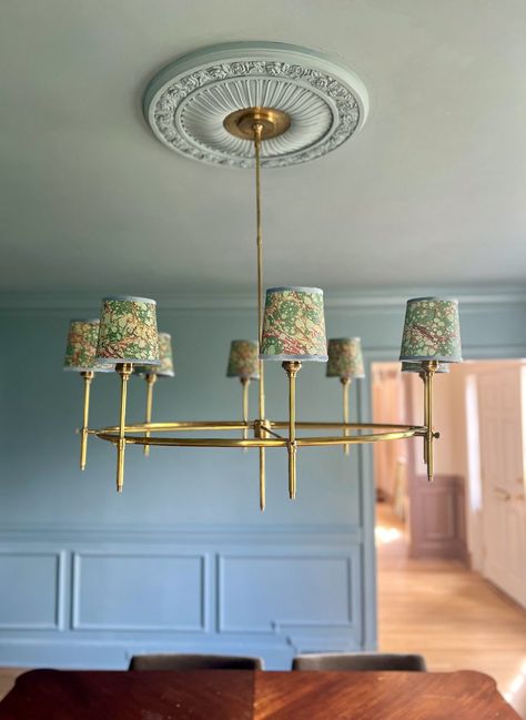 Diy Chandelier Lampshade, Diy Chandelier Shades, Jourdan Fairchild, Marbled Lampshade, Chandelier With Shades, Diy Chinoiserie, Chinoiserie Lamp, Chandelier Lamp Shades, Painted Chandelier