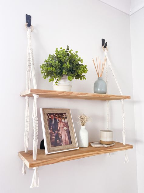 Macrame Shelf Diy, White Wood Shelves, Hanging Rope Shelves, Macrame Hanging Shelf, Cosy Aesthetic, Rope Shelf, Macrame Shelf, Diy Hanging Shelves, Makramee Diy