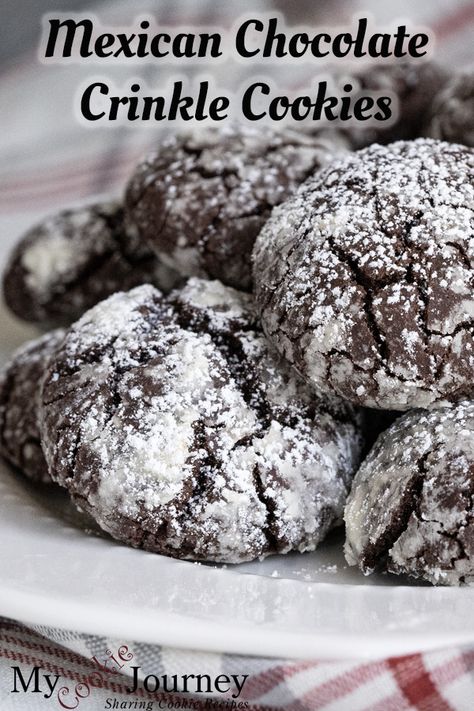 Mexican Crinkle Cookies, Chocolate Crinkle Cookie, Mexican Chocolate Cookies, Hot Chocolate Cookie Recipes, Mexican Hot Chocolate Cookies, Mexican Cookies, Crackle Cookies, Chocolate Shortbread Cookies, Chocolate Crinkle