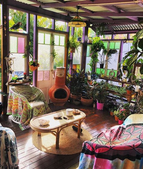 Greenhouse Sunroom Ideas, Eclectic Sunroom Ideas, Whimsigoth Sunroom, Four Seasons Porch Decor, Retro Sunroom, Whimsigothic Tiny Home, Witchy Sunroom, Maximalist Sunroom, Jungle Sunroom