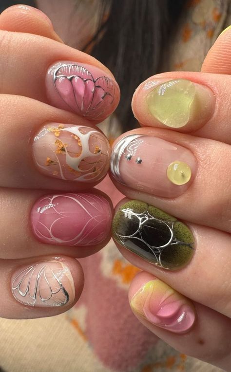 Funky Short Nails Art Designs, 3d Gel Nail Art Short Nails, Japanese Nail Trends 2023, Short Nail Funky Designs, Nail Ideas At Home, Japanese Gel Nails Fall, Short Nail Designs Maximalist, Brown Funky Nails, Nails Inspo Fall