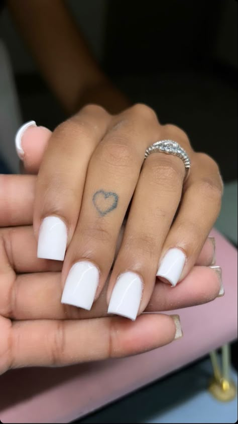 Ombre Acrylic, Overlay Nails, Nail Goals, Girly Acrylic, Acrylic Nail Set, Colored Acrylic Nails, White Acrylic Nails, Girly Acrylic Nails, French Tip Acrylic Nails