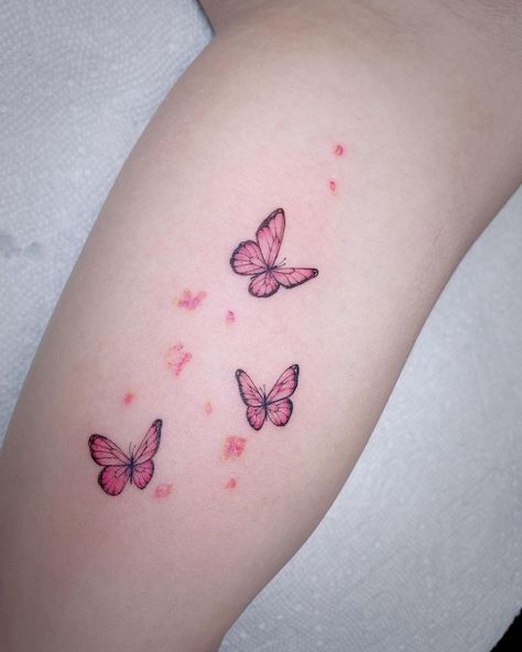 Amber on Instagram: “pink butterfly💕” Pink Flower Tattoos, Butterfly Sleeve Tattoo, Match Tattoo, Butterfly Thigh Tattoo, Barbie Tattoo, Colorful Butterfly Tattoo, Floral Back Tattoos, Puzzle Tattoos, Butterfly Hand Tattoo