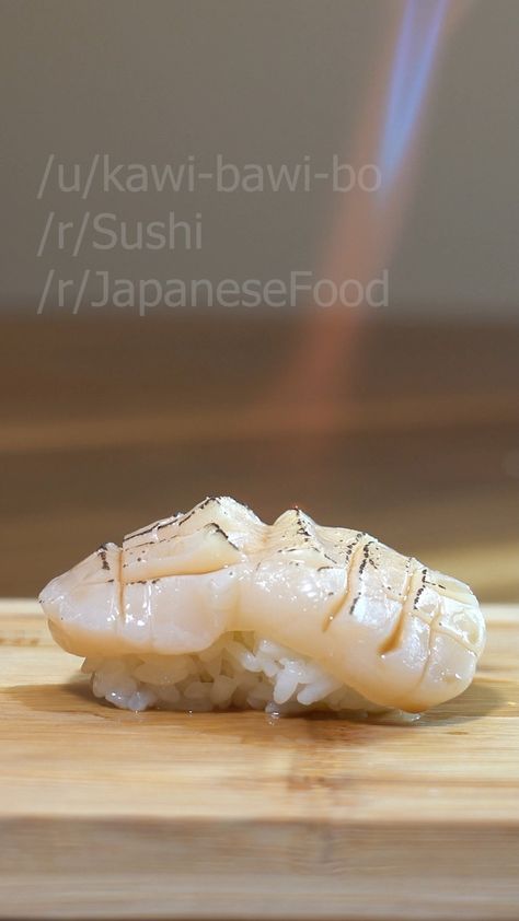 Scallop Sushi, Yuzu Kosho, Seafood Ramen, Scallops Seared, Sushi Recipes, Nikko, Sapporo, Fish And Seafood, Japanese Food