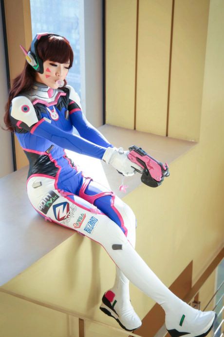 D.Va - Overwatch cosplay by Miyuko Dva Overwatch Cosplay, D Va Cosplay, D.va Overwatch, Overwatch Cosplay, Diy Kostüm, Video Game Cosplay, Epic Cosplay, Amazing Cosplay, Cute Cosplay