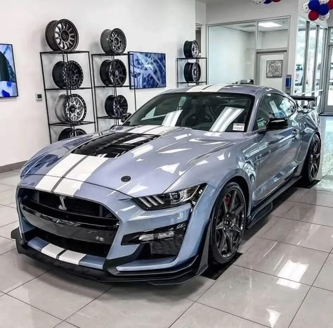 Car Shop Design, Cars Nissan Gtr, Matching Cars, Car Anatomy, Black Mustang Gt, Mustang Gt Premium, Mustang Shelby Cobra, Mobil Mustang, Black Mustang