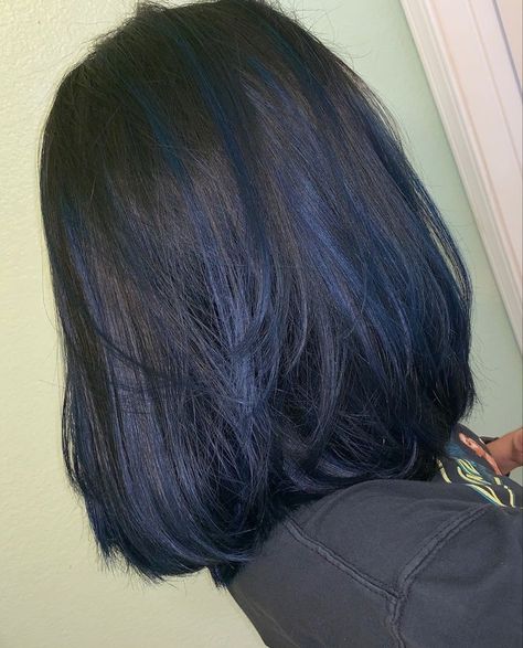 Dark Night Aesthetic, Midnight Blue Hair, Blue Hair Highlights, Hidden Hair Color, Emo Dark, Blue Black Hair, Light Blue Hair, Dark Blue Hair, Korean Hair Color