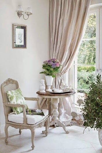 French Country Living, French Country Bedrooms, French Country Living Room, French Country Design, Door Entrance, French Country Farmhouse, Farmhouse Front, Entrance Design, Country Living Room