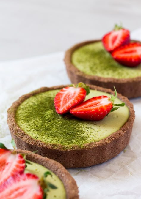 Vegan matcha coconut tarts - Lazy Cat Kitchen Matcha Desserts, Vegan Tarts, Matcha Coconut, Matcha Green Tea Recipes, Lazy Cat Kitchen, Coconut Tart, Matcha Lover, Matcha Dessert, Matcha Recipes