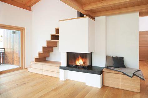 Corner wood fireplace Vented Gas Fireplace, Fireplace Feature Wall, Feature Wall Design, Corner Fireplace, Wood Fireplace, Home Fireplace, Under Stairs, Gas Fireplace, Fireplace Design