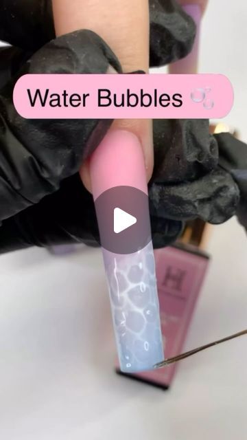 The Nail Babe on Instagram: "Water Bubble tutorial💦🫧 By: @hnnailsbyhoney✨ • • • • ❤️‍🔥💅🏽Follow @thenailbabeuk for more nail inspiration💅🏽❤️‍🔥  #nailarttutorial #creativenails #beginnernailtech #bluenails #bubblenails #nailinspo #trendnails #3dnails #bubbles #nailsonfleek #trendynails #nailsnailsnails #thenailbabeuk" Water Bubble Nails, Ocean Nails Tutorial, Bubble Nail Art, Ocean Nail Art, Alien Nails, Ocean Nails, Bubble Nails, Gel Paint, Water Nails