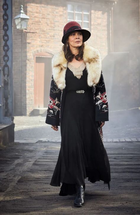 Costuming Polly Gray from Peaky Blinders – Red Shoes. Red Wine. Peaky Blinders Fashion Women, Peaky Blinders Women Fashion, Peaky Blinders Outfit Women, Aunt Polly Peaky Blinders, Peaky Blinders Fancy Dress, Peaky Blinders Outfit, Peaky Blinders Fashion, Peaky Blinders Dress, Costume Peaky Blinders