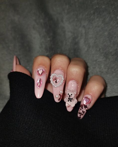 Teddy Bear Press On Nails, 3d Teddy Bear Nails, Teddy Nail Design, 3d Bear Nails, Teddy Bear Charm Nails, Nails With Teddy Bear Charms, Nails With Bear Charm, Bear Charm Nails, Nails With 3d Charms