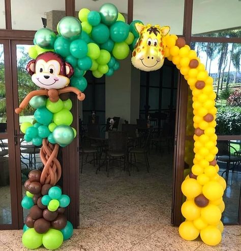 Rose Flowers Drawing, Safari Theme Birthday Party, Jungle Theme Decorations, Jungle Theme Birthday Party, Deco Ballon, Wild Birthday Party, Jungle Theme Parties, Deco Champetre, Jungle Theme Birthday