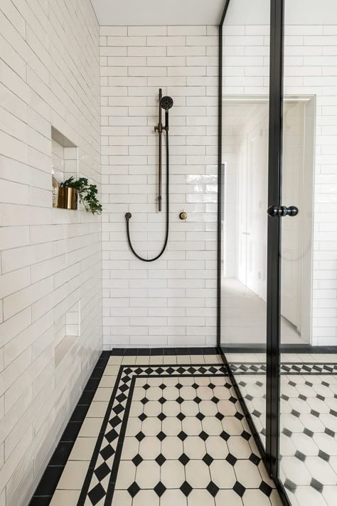 Classic Tile Floor, Black And White Tiles Bathroom, White Bathroom Tiles, Victorian Bathroom, Deco Bathroom, Double Shower, Black And White Tiles, Upstairs Bathrooms, Tile Flooring