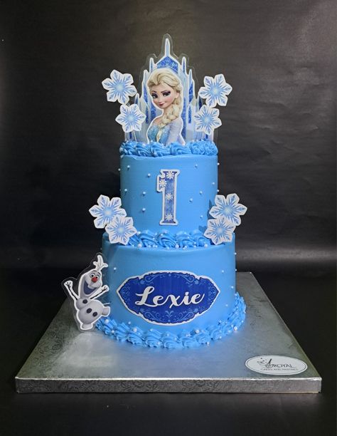 Frozen Cake 2 Tier, Frozen Cake Designs, Elsa Frozen Cake, Ariel Bebe, 2023 Cake, Elsa Cake Frozen, Frozen Theme Cake, Baking Logo Design, Elsa Cakes