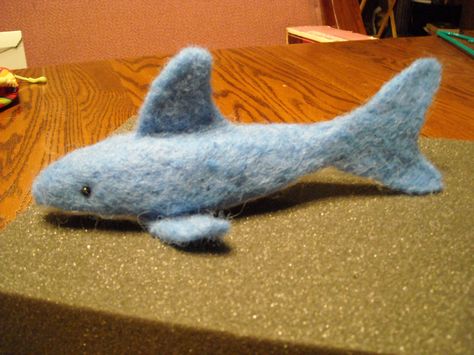 Needlefelted Shark | by BeckyKay Designs Felt Magnet, Felt Animal Patterns, Needle Felting Diy, Wool Animals, Cute Small Animals, Easter Bunny Crafts, Needle Felting Projects, Crafts For Boys, Bunny Crafts