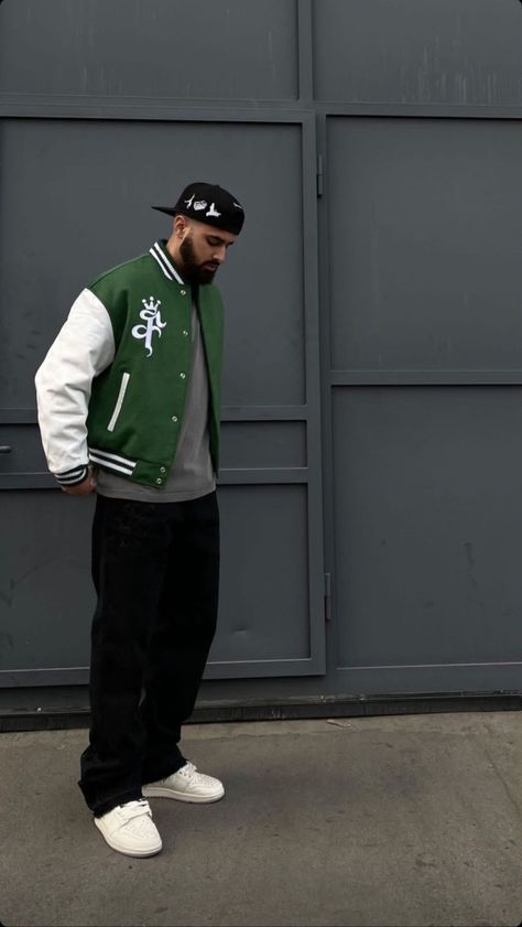 Gang Outfits Men, Sweat Shirt Outfits For Men, Outfits Drip Hombre, New Fashion For Men, Varsity Jacket Outfit Mens, Outfits For Teenage Guys, Varsity Jacket Outfit, Men Crochet, Trendy Boy Outfits