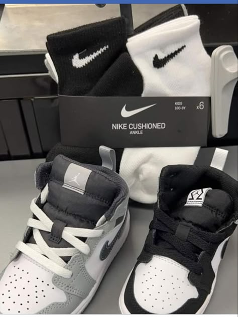 Baby sneakers, baby shoes, baby sneakerhead, toddler shoes, toddler sneakers, toddler jordans, toddler nike Baby Shoe Collection, Toddler Jordans, Baby Boy Shoes Nike, Baby Jordan Shoes, Baby Boy Fall Outfits, Baby Boy Nike, Luxury Baby Clothes, Stylish Baby Clothes, Baby Boy Outfits Swag