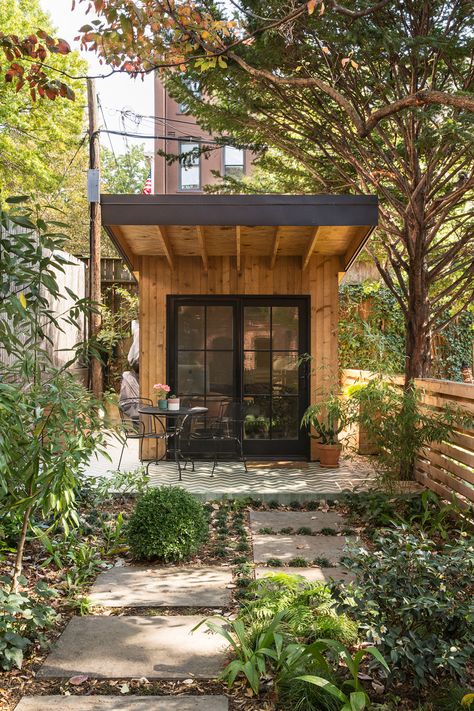 New York Townhouse, Office Shed, Studio Shed, Backyard Studio, Backyard Office, Backyard Sheds, She Sheds, Shed Design, Small Houses