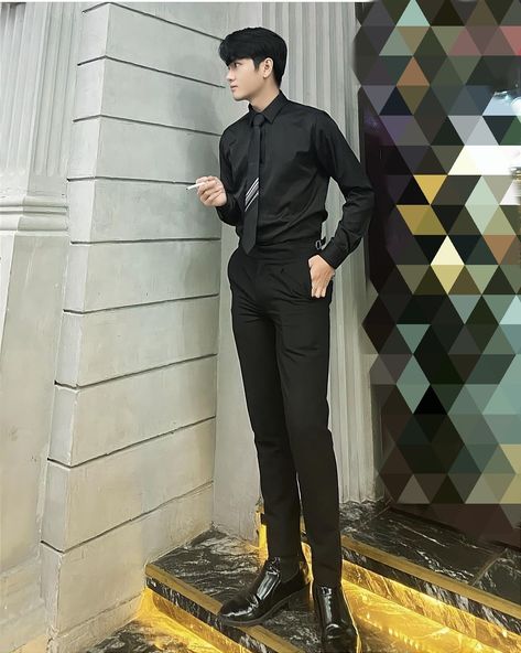 Men Ceo Outfit, Style Formal Pria, Teen Fashion Outfits Winter, Men Formal Outfit, Outfit Cowok, Boots Men Outfit, Black Outfit Men, Bar Outfits, Suits Korean