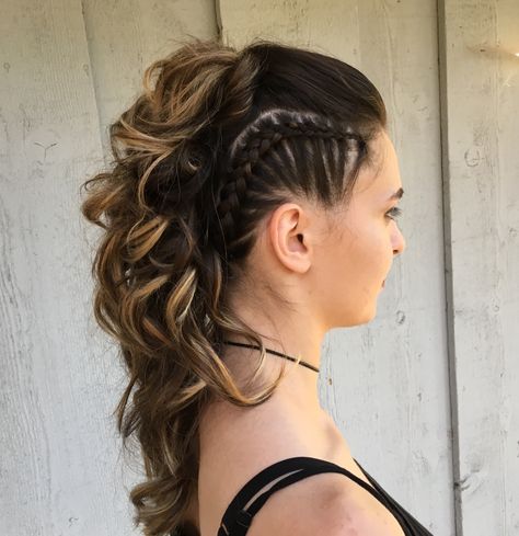 Punk Rock Grunge Mohawk Braided Hairstyle | Every Little Strand Punk Rock Wedding Hair, Modern Punk Hairstyles Women, Punk Wedding Hair, Long Mohawk Hairstyles For Women, Punk Rock Hairstyles For Women, Rocker Girl Hair, Rock Star Hairstyles, Rockstar Photoshoot Ideas, Edgy Wedding Hair