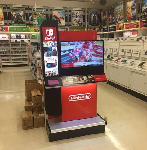 Game Kiosk, Gaming Lounge, Nintendo Store, Gaming Tech, Stand Display, Video Game Room, Display Design, Kiosk, Visual Merchandising