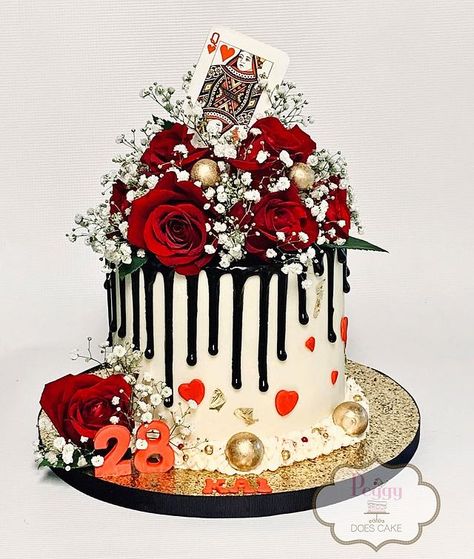 Queen of Hearts Cake White Ganache Cake, Black Ganache, Queen Of Hearts Cake, Heart Themed Birthday, White Ganache, 75 Birthday Cake, Chocolate Ganache Drip, Hearts Cake, Queen Cake