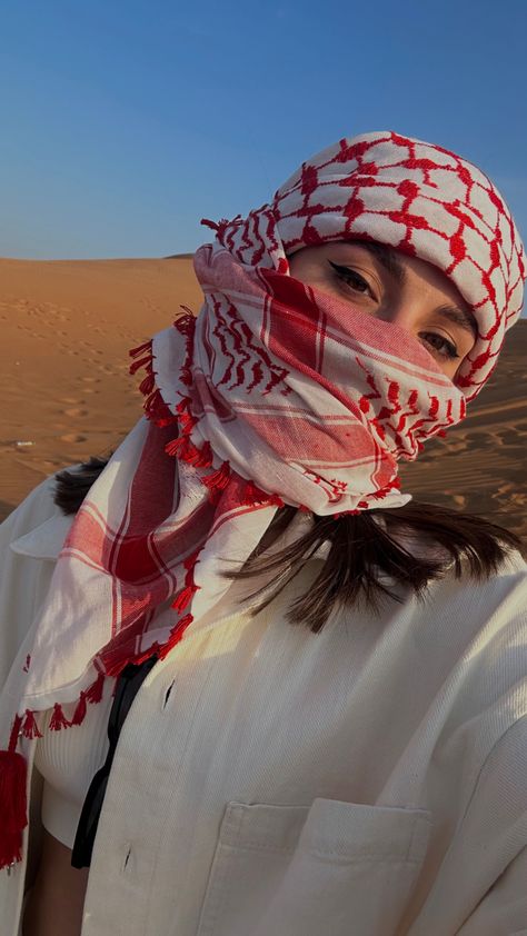 Girl on desert Female Zoro, Female Gojo, Face Claims Female, Female Face Claims, Aesthetic Dp, Arab Scarf, Dubai Safari, Girls Just Wanna Have Fun, Girls Korean