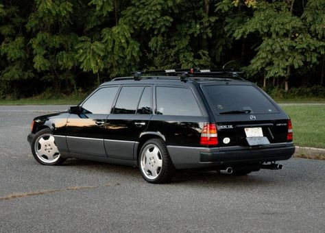 Mercedes W124 Wagon, W124 Wagon, Mercedes C220, Mercedes 124, Mercedes Benz Forum, Merc Benz, Mercedes W124, Mercedes Benz 190, Old Wagons