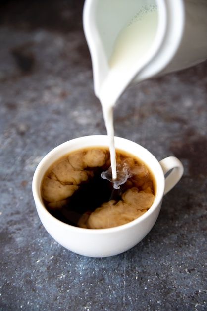 Pouring milk in coffee cup | Premium Photo #Freepik #photo #food #coffee #health #milk Creative Coffee Photography Ideas, Pouring Milk Into Coffee, Milk In Coffee, Bru Coffee, Milk Photography, Coffee Health, Coffee Stock, Milk Splash, Coffee Shot